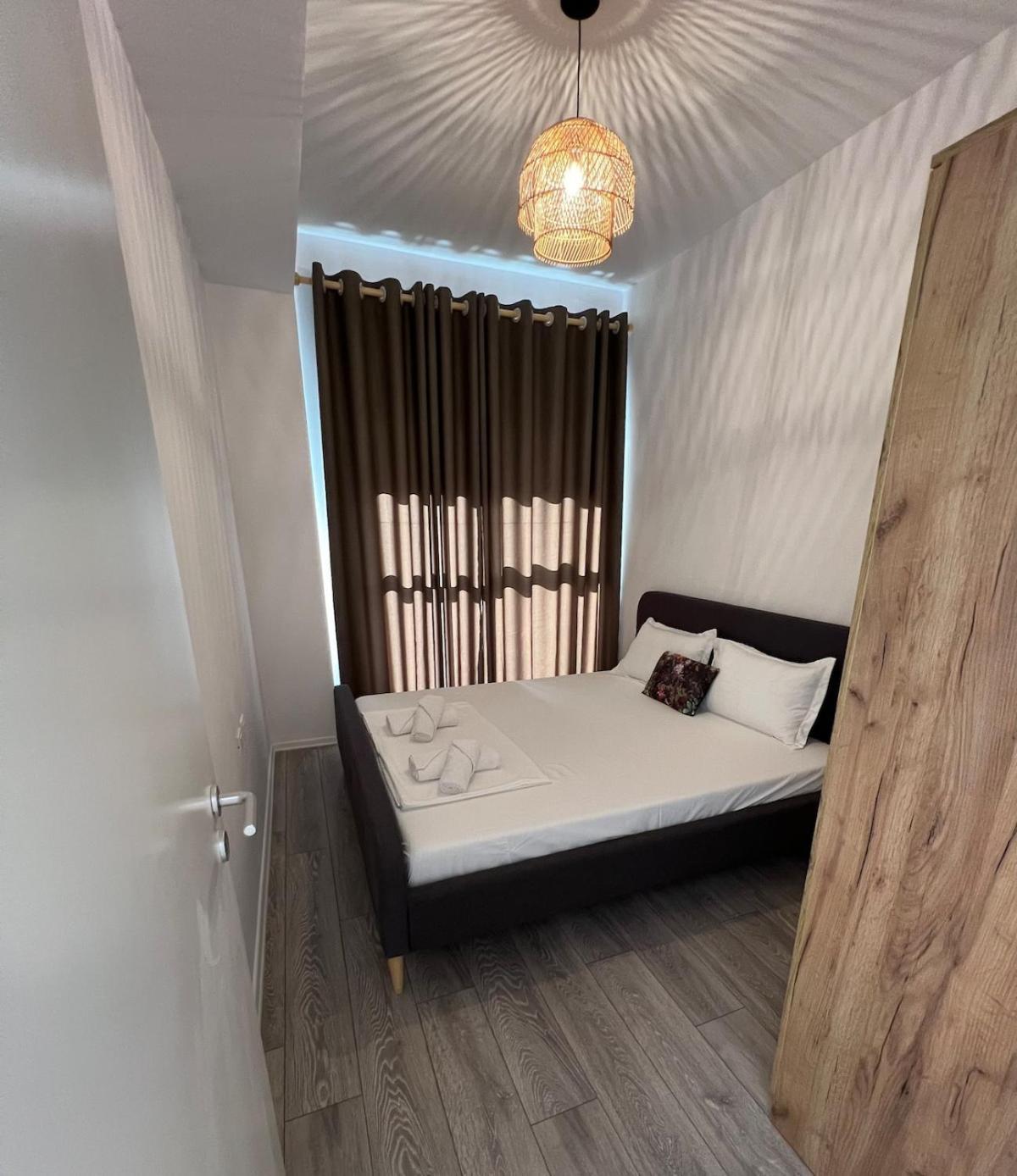 Sunflower Apartment Tirana Zewnętrze zdjęcie